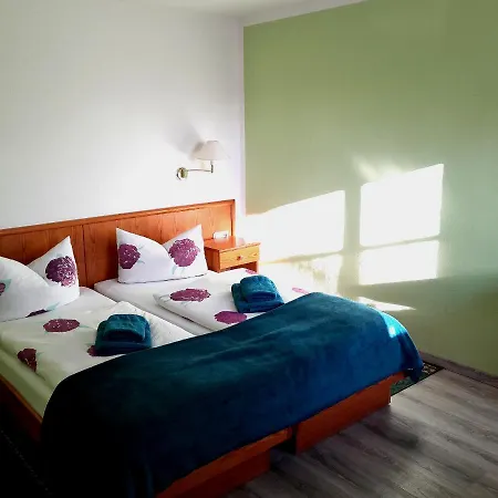 Отель Hotel Zum Postkutscher Котбус